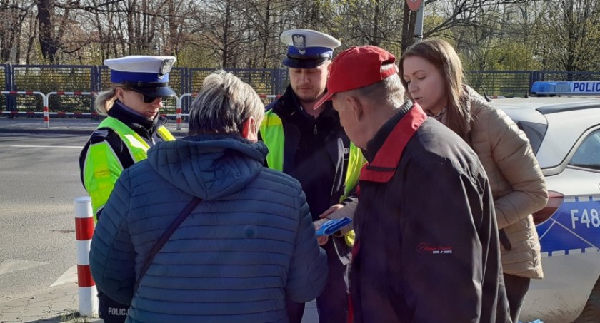 Na zdjęciu akcja przy miejskiej Targowicy