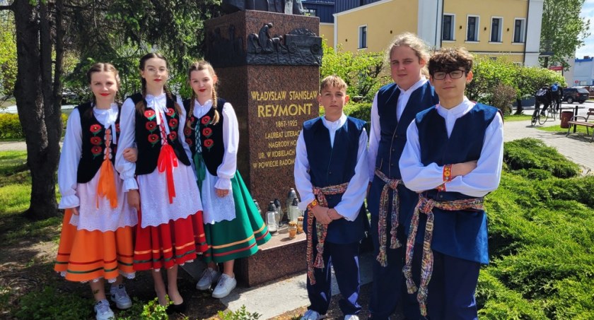 Na zdjęciu uczestnicy obchodów, fot. Facebook/Radomsko Miasto Otwarte