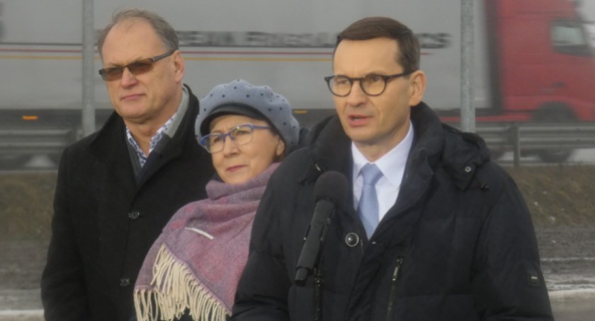 Na zdjęciu prezydent Jarosław Ferenc, poseł Anna Milczanowska, premier Mateusz Morawiecki, grudzień 2021