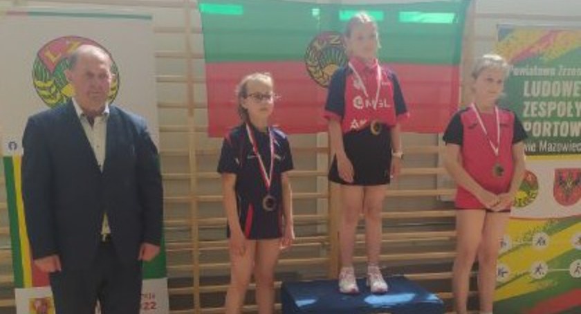 Na zdjęciu Nina na drugim stopniu podium, fot. Facebook
