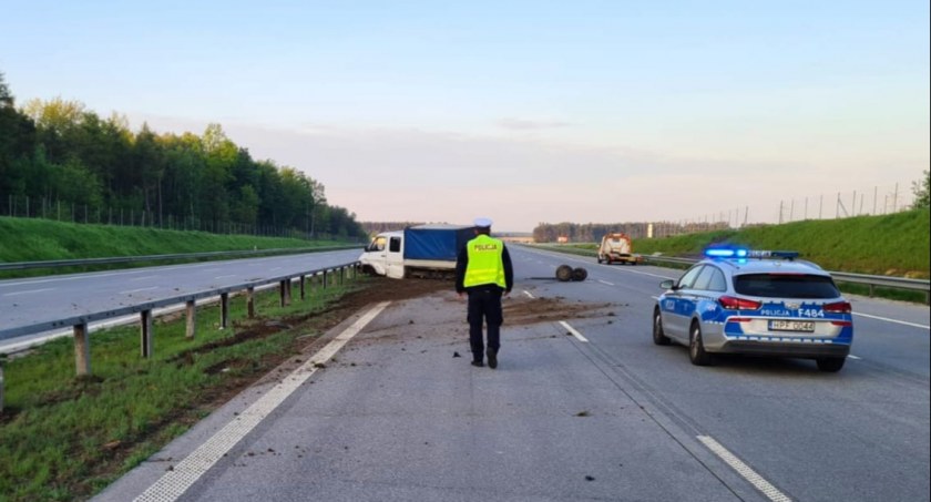 Na zdjęciu porzucony bus, fot. KPP Radomsko 
