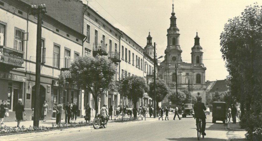 Ze zbiorów muzeum... Na zdjęciu kościół farny, lata 50. Fot. Jakub Lechowski