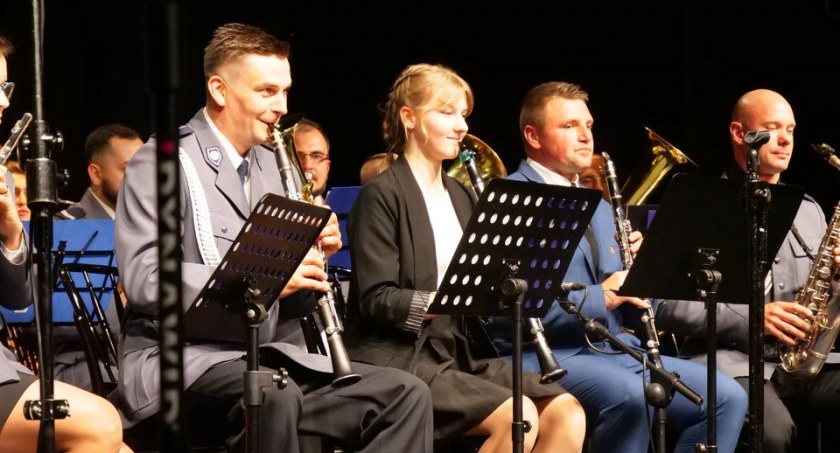 Na zdjęciu występ orkiestry w MDK, fot. Facebook/MDK Radomsko