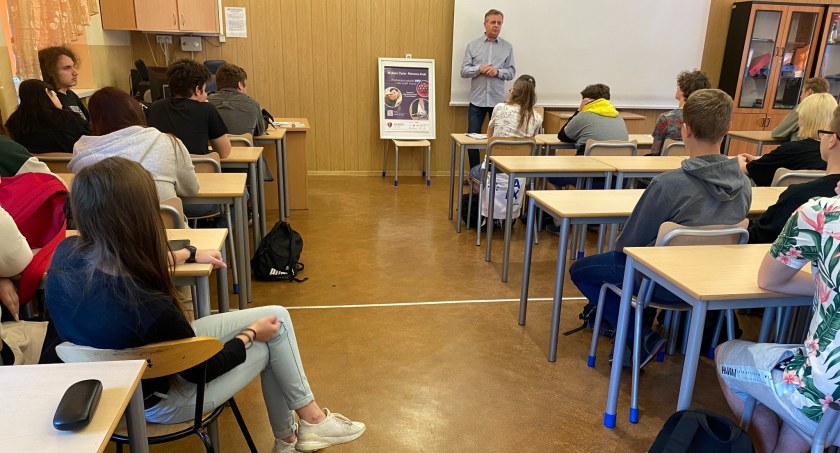 Na zdjęciu uczestnicy spotkania fot. Facebook/ZSE-E w Radomsku