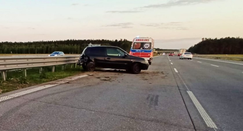 Na zdjęciu renault clio, fot. KPP Radomsko
