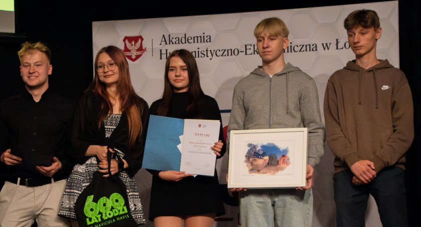 Na zdjęciu nagrodzeni radiowcy z Elektryka, fot. ZSE-E