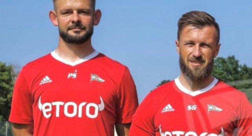 Na zdjęciu Paweł Ściebura z lewej, fot. Facebook/RKS Radomsko