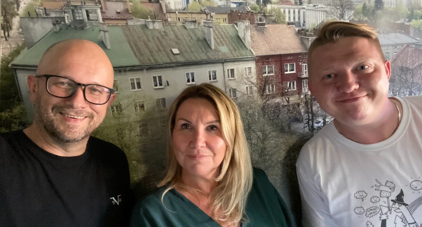 Na zdjęciu prowadzący Andrzej Andrysiak, Ewa Kuśmierczyk i Paweł Aulich 