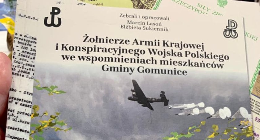 Na zdjęciu promowana książka, fot. Facebook/Anna Milczanowska