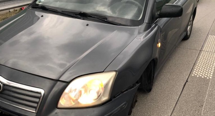 Na zdjęciu toyota avensis