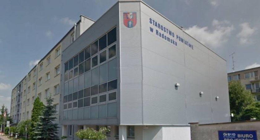 Na zdjęciu budynek starostwa przy ul. Leszka Czarnego