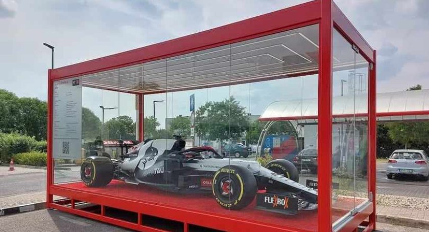 Na zdjęciu bolid, fot. motorsport.com