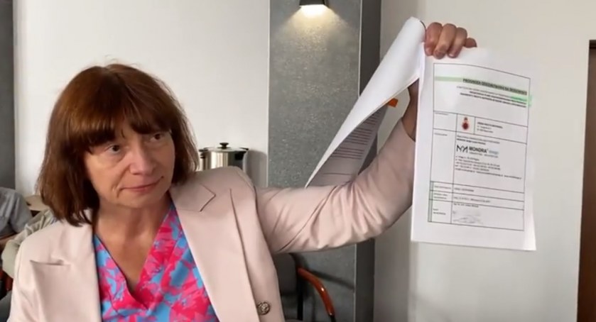 Na zdjęciu prezes RSM Radomsko Irena Łęska podczas dyskusji o spalarni w urzędzie miasta, wtorek, 8 sierpnia