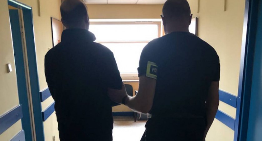 Na zdjęciu jeden z aresztowanych w śledztwie. Fot. Policja