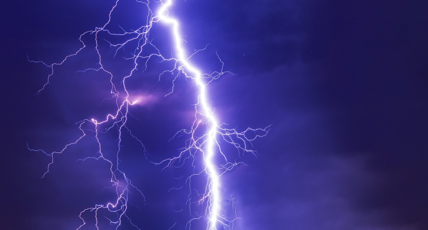 Na zdjęciu błyskawica, fot. Pixabay 