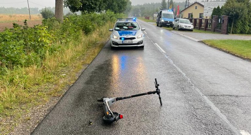 Na zdjęciu hulajnoga, na której jechała 14-latka, fot. KPP Radomsko