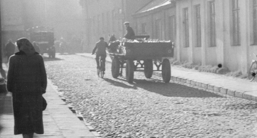 Na zdjęciu ulica B. Joselewicza, lata 60. Fot. Jacek Gawroński