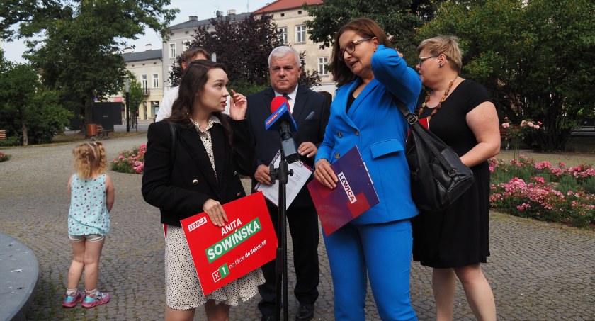 Na zdjęciu konferencja posłanki Lewicy Anity Sowińskiej i kandydatów z tej listy