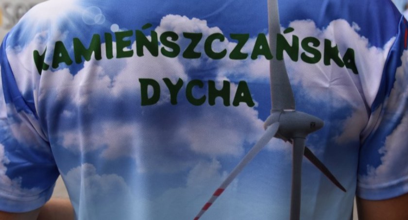 Na zdjęciu uczestnik biegu, fot. Urząd Gminy w Kamieńsku