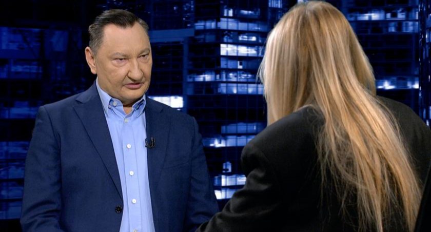 Na zdjęciu Bogusław Grabowski w studiu TVN24