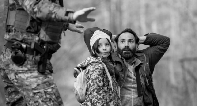 Na zdjęciu kadr z filmu Zielona Granica