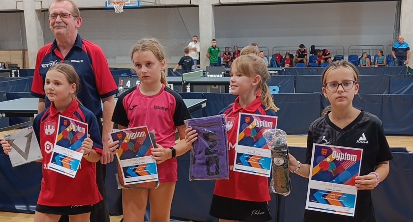 Na zdjęciu Nina Aleksieieva pierwsza z prawej