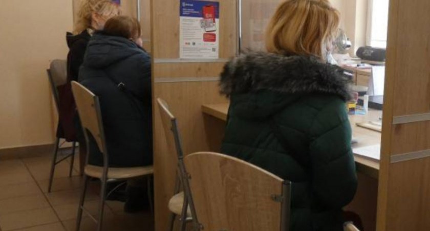 Na zdjęciu punkt do obsługi Ukraińców w PUP Radomsko