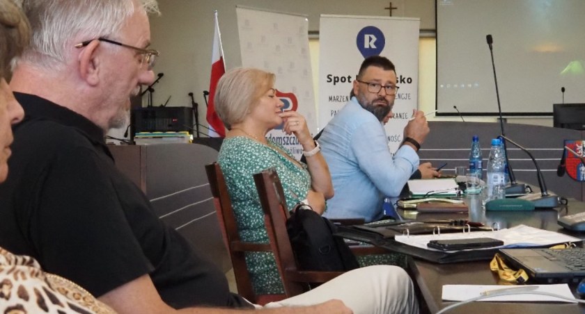 Na zdjęciu uczestnicy forum 