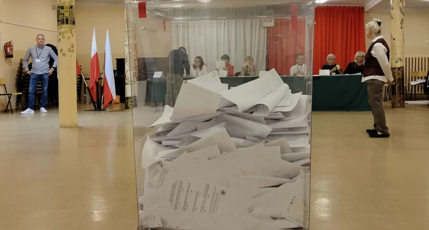 Na zdjęciu lokal wyborczy