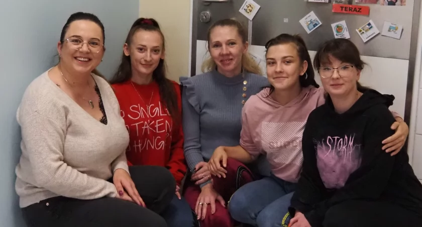 Na zdjęciu: Od lewej: Marcelina, Ola, Jola, Julia, i Dorota. Na zdjęciu brakuje Kingi