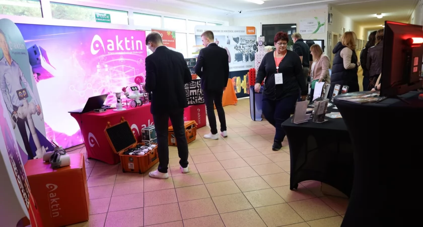 Na zdjęciu uczestnicy konferencji, fot. Facebook/Radomsko Miasto Otwarte
