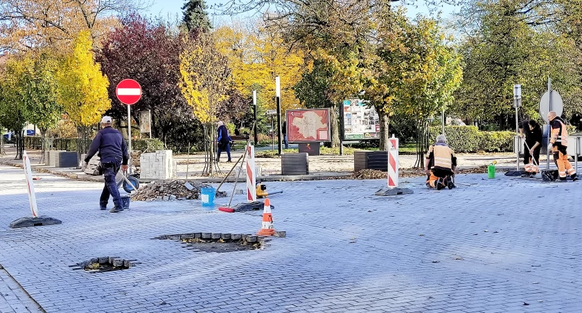 Na zdjęciu prace gwarancyjne na ulicy Reymonta