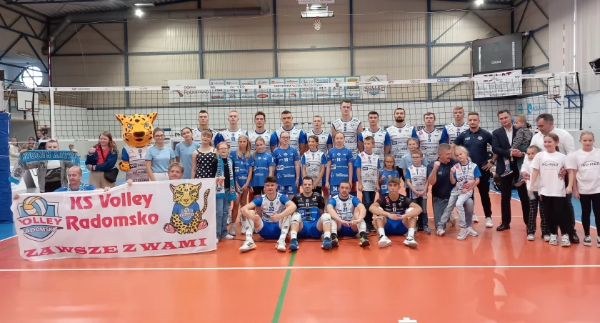 Na zdjęciu radomszczańscy siatkarze, fot. Facebook/KS Volley Metprim Radomsko