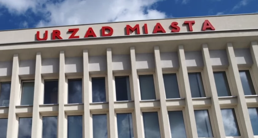 Na zdjęciu urząd miasta