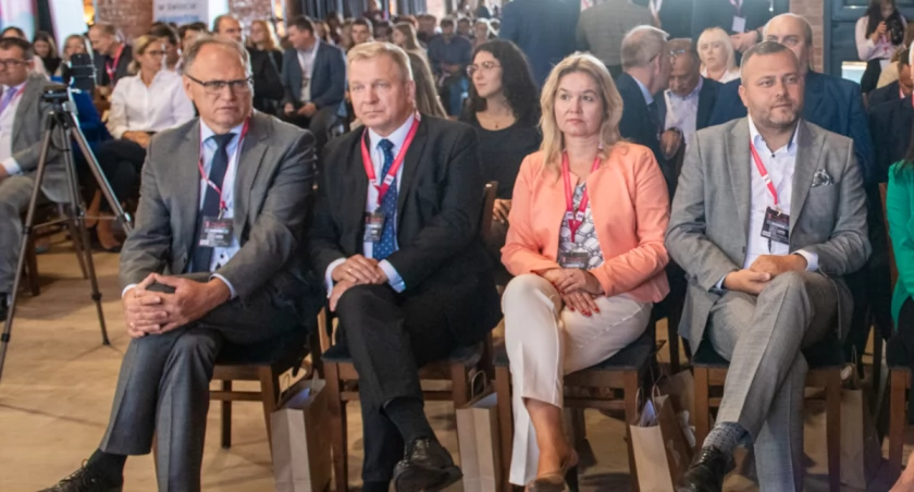 Na zdjęciu prezydent Jarosław Ferenc na V Radomszczańskim Forum Przedsiębiorczości w Radomsku