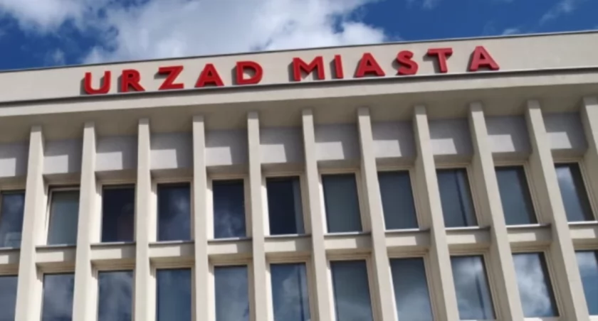 Na zdjęciu urząd miasta przy ulicy Tysiąclecia 5