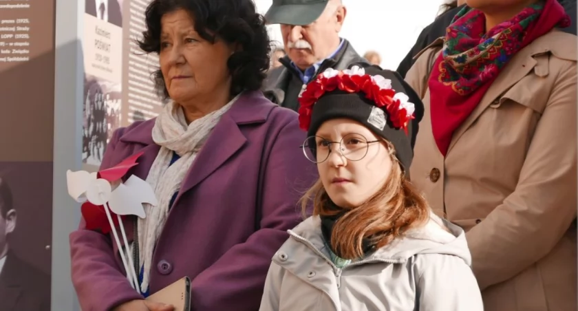 Na zdjęciu uczestnicy uroczystości
