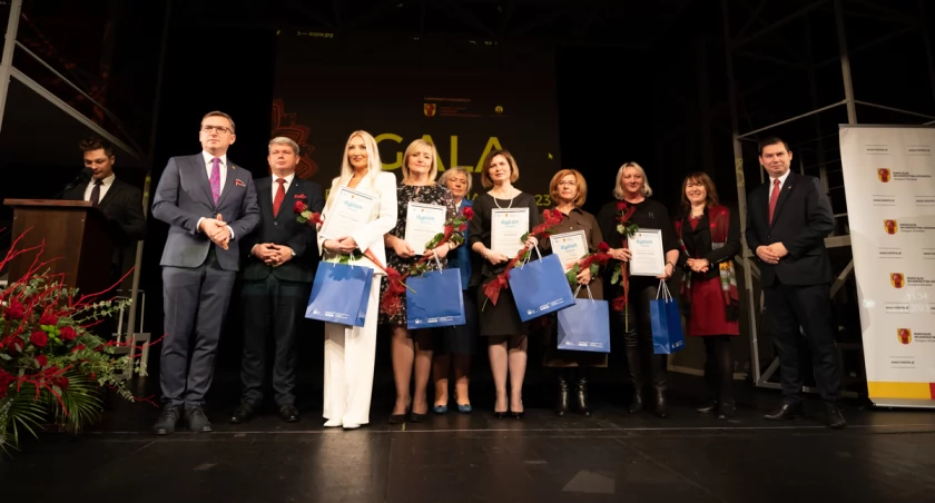 Na zdjęciu laureaci konkursu, fot. Urząd Marszałkowski w Łodzi