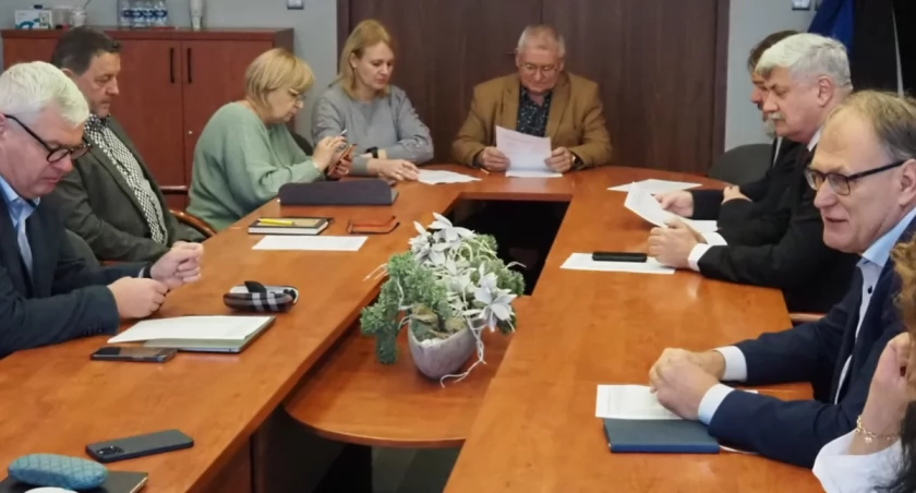 Na zdjęciu spotkanie prezydenta z przedsiębiorcami ws. podwyżki, listopad 2023