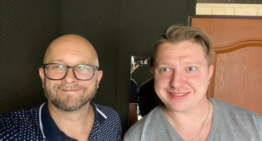 Na zdjęciu Andrzej Andrysiak z Gazety Radomszczańskiej i Paweł Aulich ze Spot Radomsko