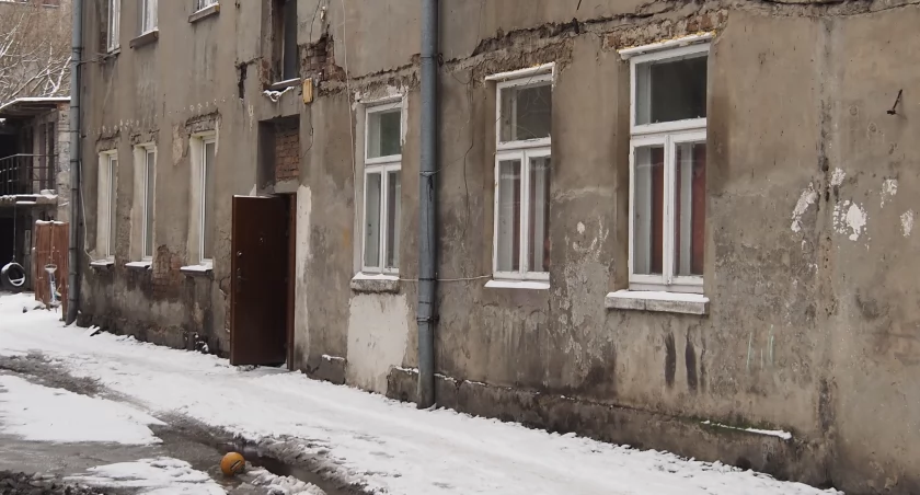 Na zdjęciu jedno z podwórek w centrum