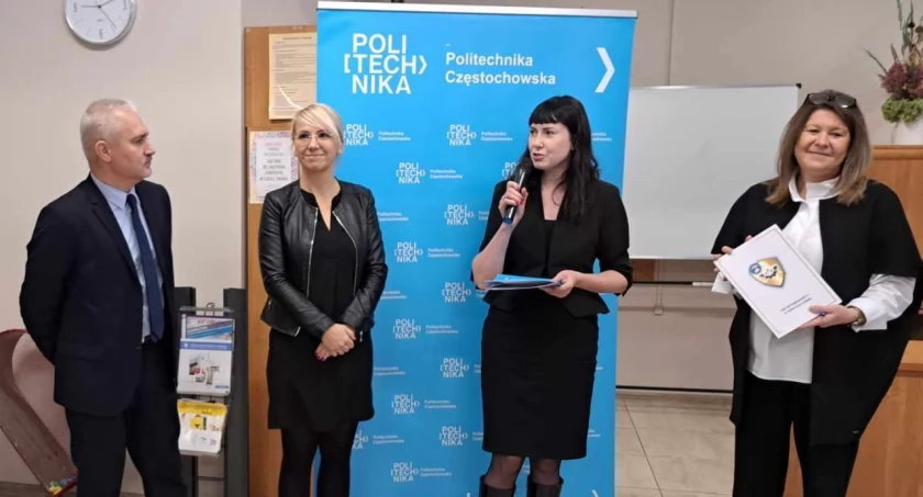 Na zdjęciu uczestnicy środowego spotkania, fot. Facebook/ZSP nr 1