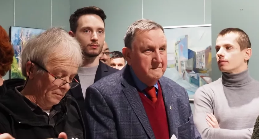 Na zdjęciu uczestnicy wernisażu
