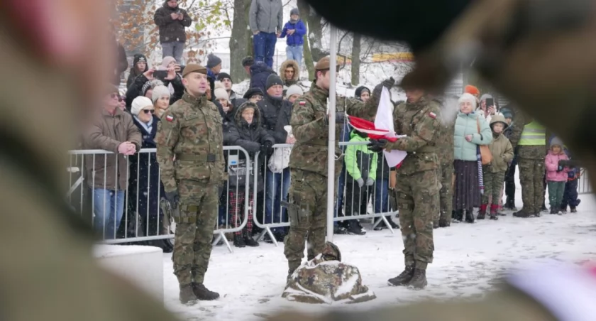Na zdjęciu: Terytorialsi przysięgę składali w parku Świętojańskim