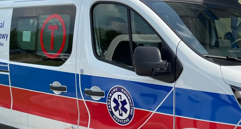 Na zdjęciu karetka pogotowia