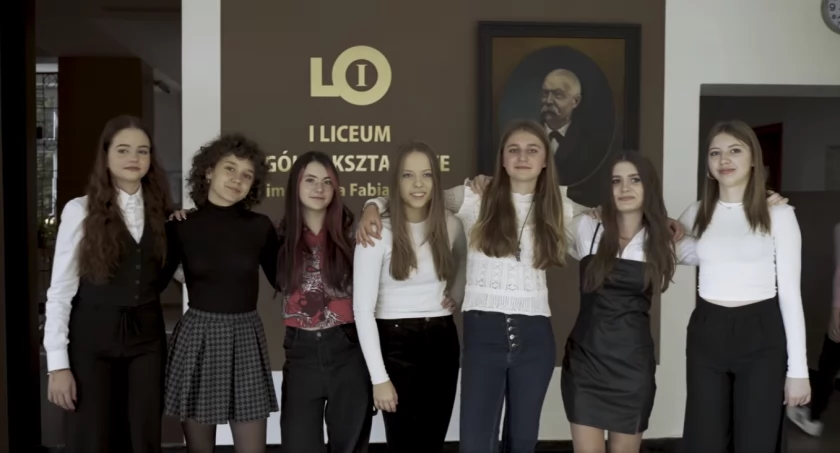 Na zdjęciu uczniowie z koła artystycznego, fot. I LO w Radomsku