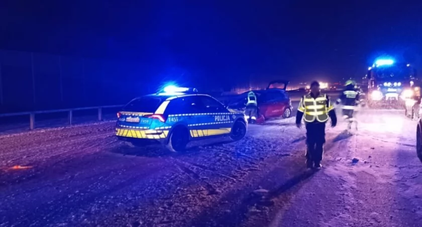 Na zdjęciu wypadek na A1