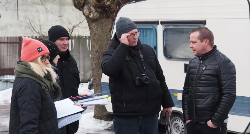 Na zdjęciu od prawej Tobiasz Żarek, Marcin Rumin-Pluciński (PINB) i naczelnik Robert Andrzejczyk
