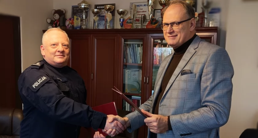 Na zdjęciu komendant Knapik i prezydent Ferenc, fot. KPP Radomsko