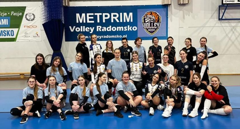 Na zdjęciu radomszczańskie zawodniczki